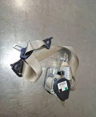 Rear seatbelt