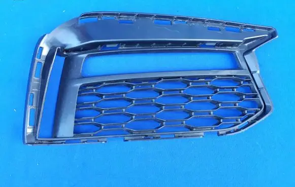 BMW 5 G30 G31 Front bumper lower grill 51118064964