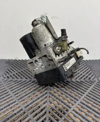 Toyota Prius (XW20) ABS Pump 4451047050 RE141157