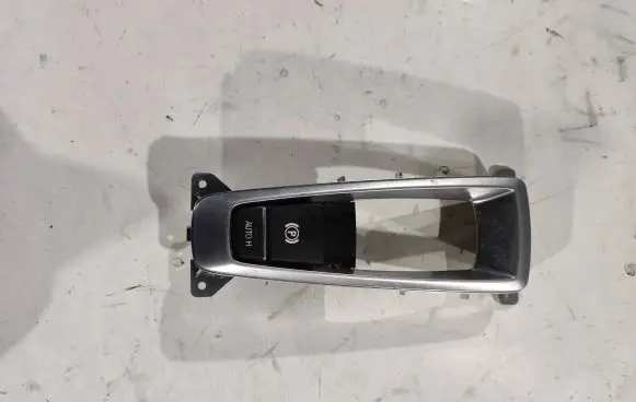 BMW X5 F15 Hand parking brake switch 9252114 6822520 2618000002314004