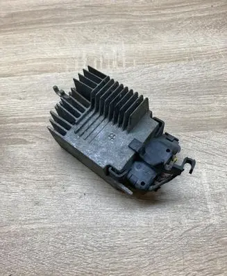 Audi A4 S4 B6 8E 8H Coolant fan relay 8E0959501F