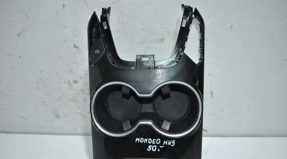 Ford Mondeo MK V Cup holder front 