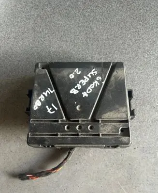 Skoda Superb B8 (3V) Gateway control module 3Q0907338 A2C9663120650