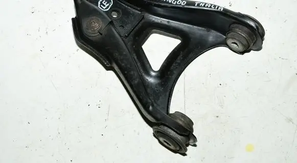 Renault Clio II Front control arm