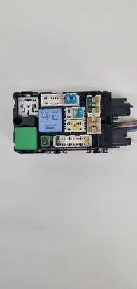 Peugeot 508 Fuse module 9665492680