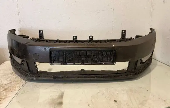 Volkswagen PASSAT B7 Front bumper 