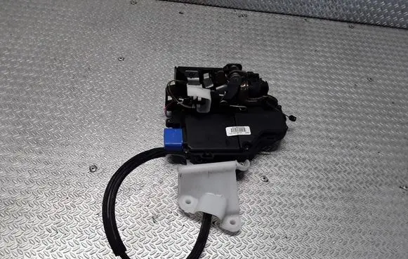 Volkswagen Phaeton Rear door lock 3D4839016A