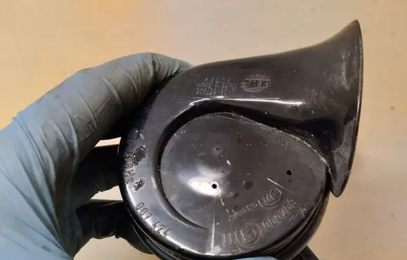 Volkswagen PASSAT B6 Horn signal 000209 657625