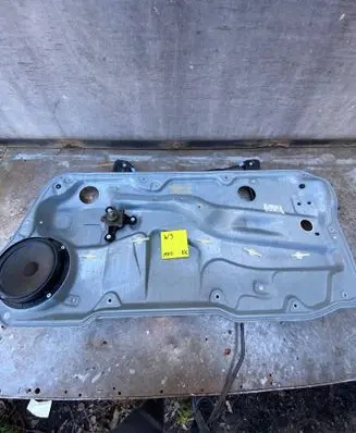 Volkswagen Golf IV Front door manual window regulator 