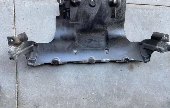 Porsche Cayenne (9PA) Engine splash shield/under tray 7L0825285