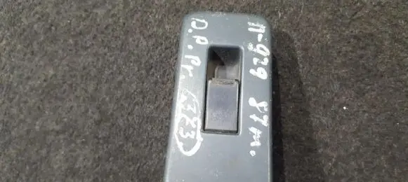 Mazda 929 Electric window control switch
