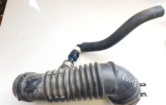 Mazda CX-7 Air intake hose/pipe l33e13220