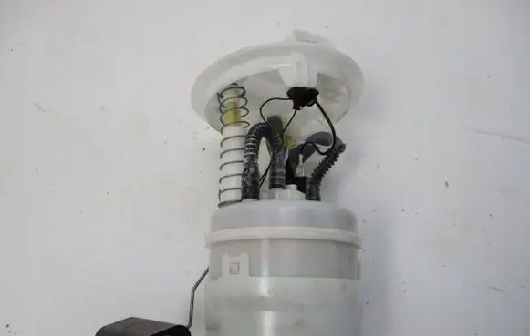 Renault Clio V In-tank fuel pump 172021210R