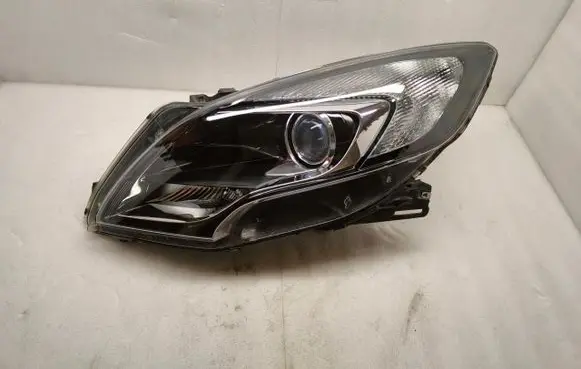 Opel Zafira C Headlight/headlamp