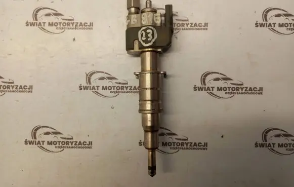 BMW 5 E60 E61 Fuel injector 7589048