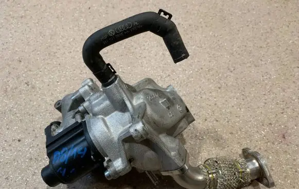 Audi A8 S8 D4 4H EGR valve 057131501G 057131224J