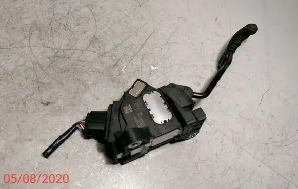 Toyota Avensis T270 Accelerator throttle pedal 7811005021