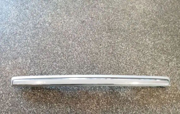 Toyota Corolla Verso AR10 Trunk door license plate light bar 768020F020 768020F010