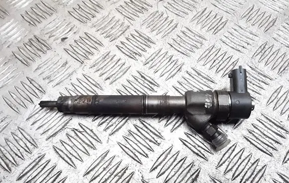 Hyundai i40 Fuel injector 0445110411