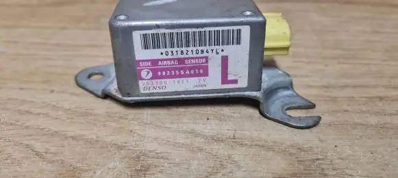 Subaru Outback Airbag deployment crash/impact sensor 98235SA010
