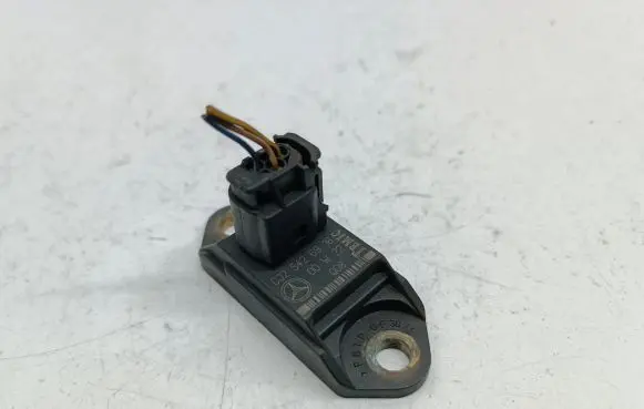 Mercedes-Benz S W220 Airbag deployment crash/impact sensor 0025426918