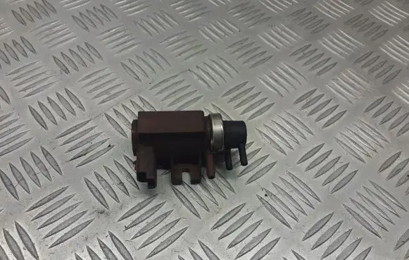 Ford Focus Valve vacuum 