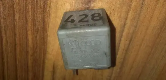 Volkswagen New Beetle Other relay 1j0906381b v23134b63x382