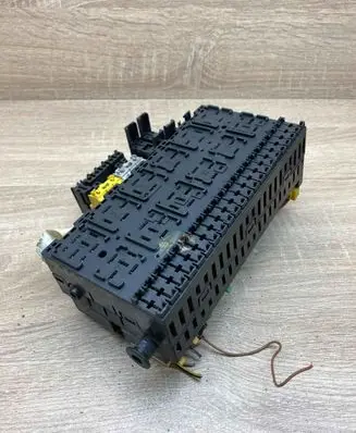 Volkswagen Sharan Fuse module 7M0937025D 357937039