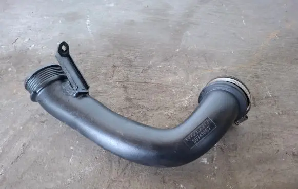 Volvo XC70 Intercooler hose/pipe 30741667