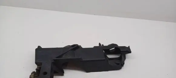 Audi A6 C7 Front bumper mounting bracket 4G0807284