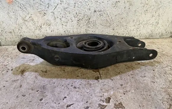 Dodge Challenger Rear upper control arm/wishbone