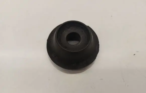 Volkswagen Golf II Coil spring mount 191512335