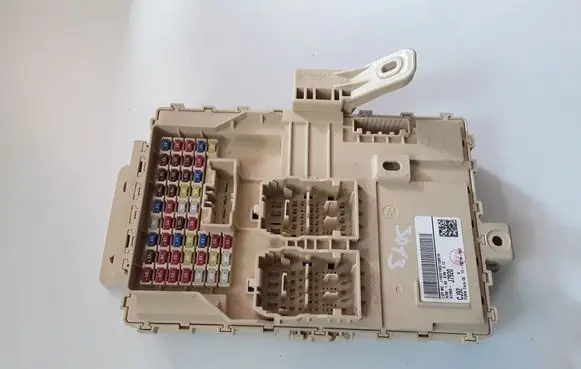 KIA Ceed Fuse module 91950J7920