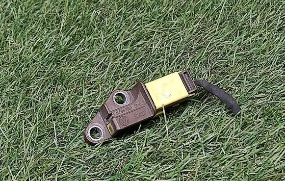 Audi Q7 4L Airbag deployment crash/impact sensor 4L0959651 5WK43722
