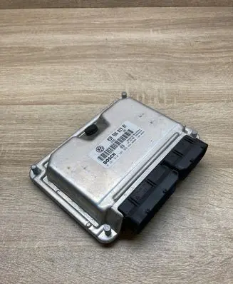Volkswagen PASSAT B5 Engine control unit/module ECU 038906019BK 0281010305