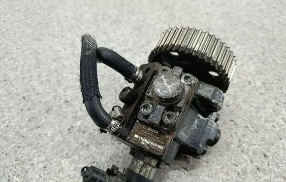 Saab 9-3 Ver2 Fuel injection high pressure pump