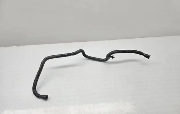 Volkswagen Golf VI Breather hose/pipe 03C103493AE
