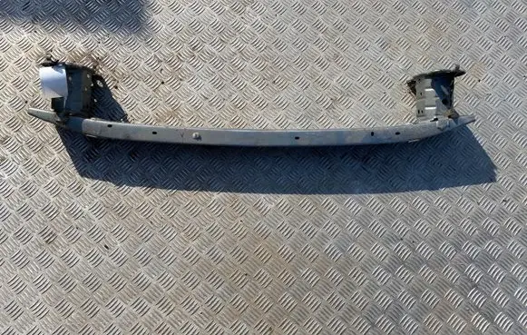 Toyota Auris 150 Front bumper cross member
