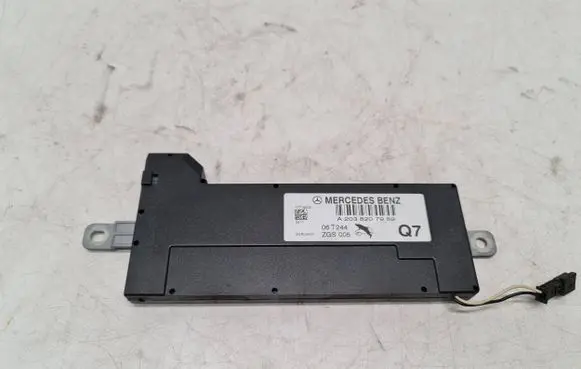 Mercedes-Benz C W203 Antenna control unit A2038207989
