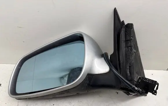 Volkswagen PASSAT B5.5 Front door electric wing mirror 3B0857933