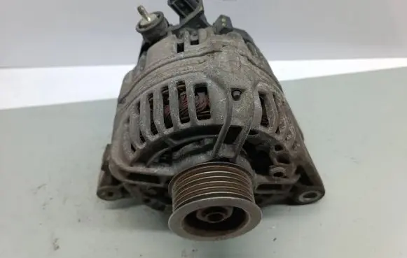 Toyota Corolla E120 E130 Generator/alternator 270600D030F 0124315024