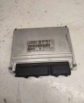 Audi A4 S4 B5 8D Engine control unit/module 4B0907557B 26SA5412 0261204806