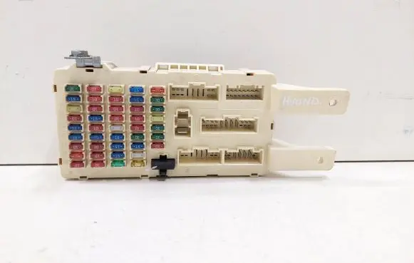 Hyundai Santa Fe Fuse module 919502B200 1005C19079 05526M