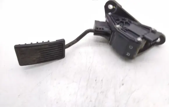 Honda CR-V Accelerator throttle pedal