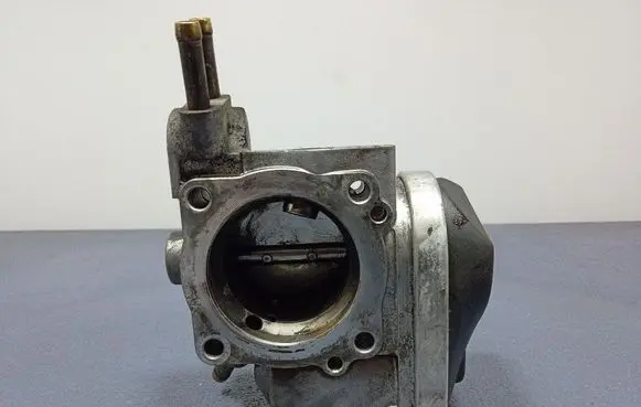 Audi A4 S4 B6 8E 8H Throttle body valve 06B133062P