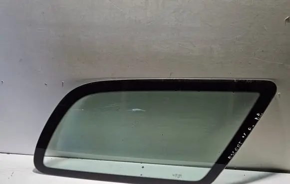 Ford Escort Rear side window 43R001057