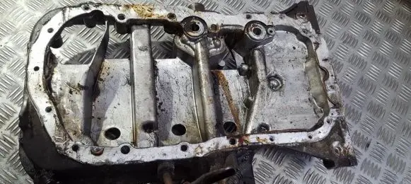 Toyota Corolla E120 E130 Oil sump