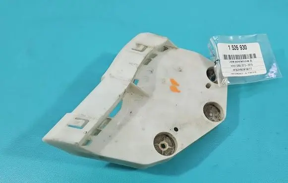 Infiniti QX50 (J50) Headlight/headlamp mounting bracket IMPRK1526930