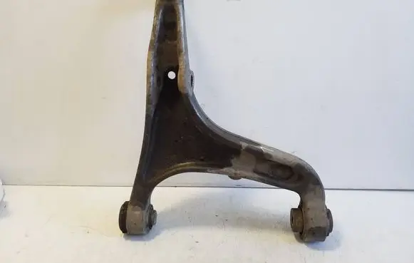 Maserati Ghibli Front lower control arm/wishbone 06701017580