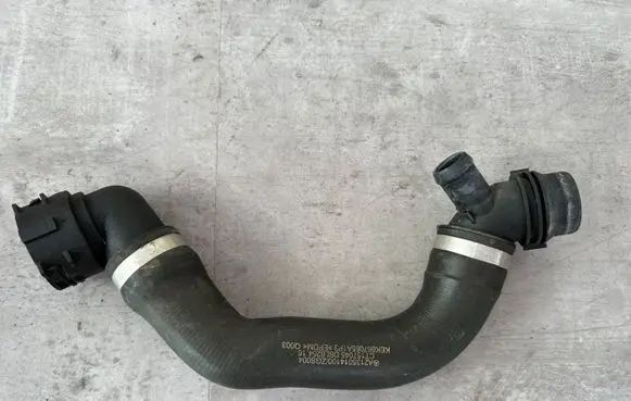 Mercedes-Benz E W213 Engine coolant pipe/hose A2135014100 CT157045 KEK667065A